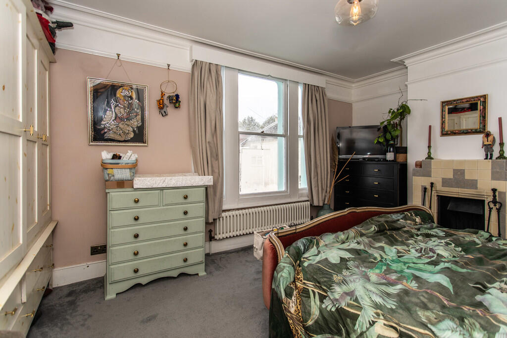 24 Lorne Road41