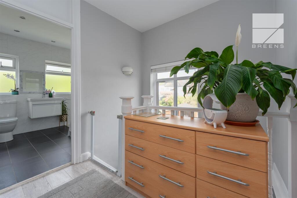 11 Dale View Gardens_0037.jpg