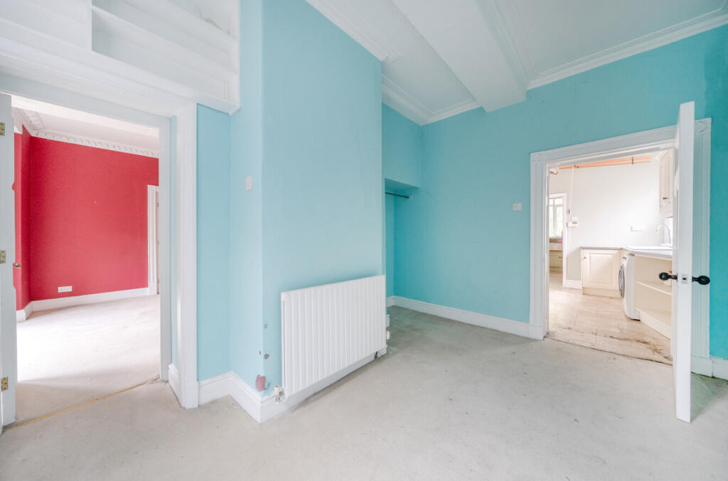 1365666-8-68e9003...