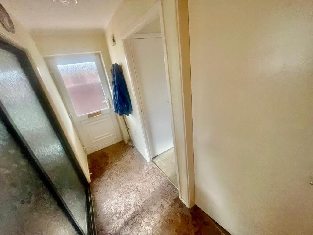 WhatsApp Image 2025-10-15 at 20.08.33_d24676ae