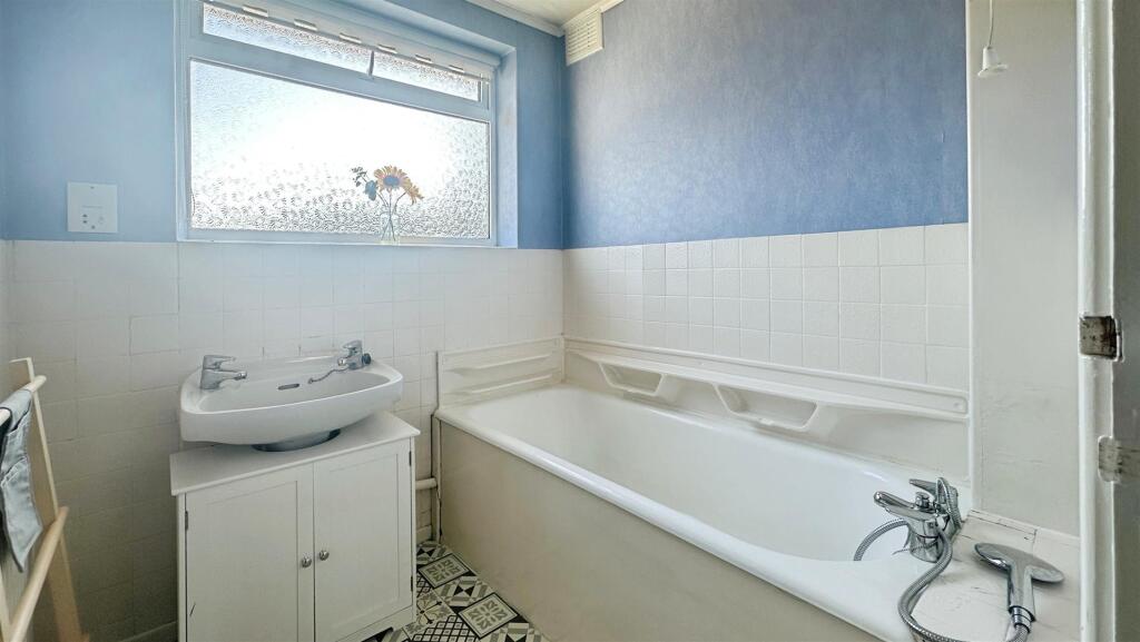 893c1a41--484D-86AC-787FD25BEAD7-37016-00000BACC58