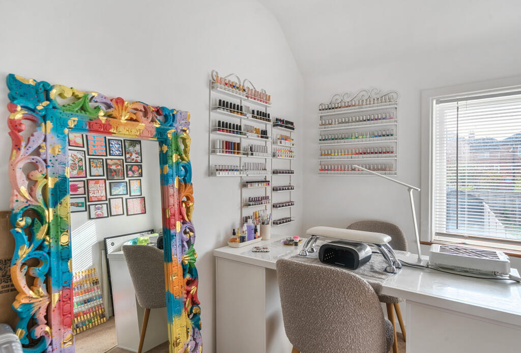 1372311-18-68f8bb...