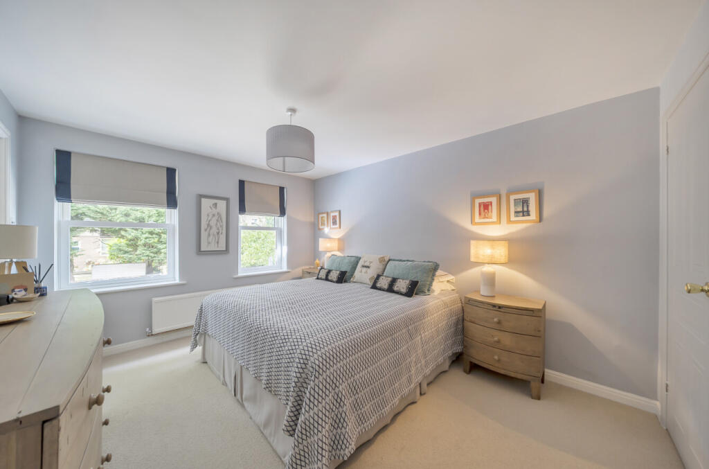 1300378-13-685d78...