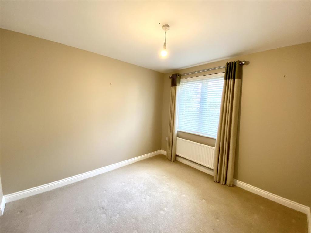 FAMILY ROOM/HOME OFFICE