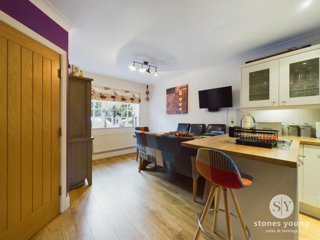 Kitchen &amp; Dining Area