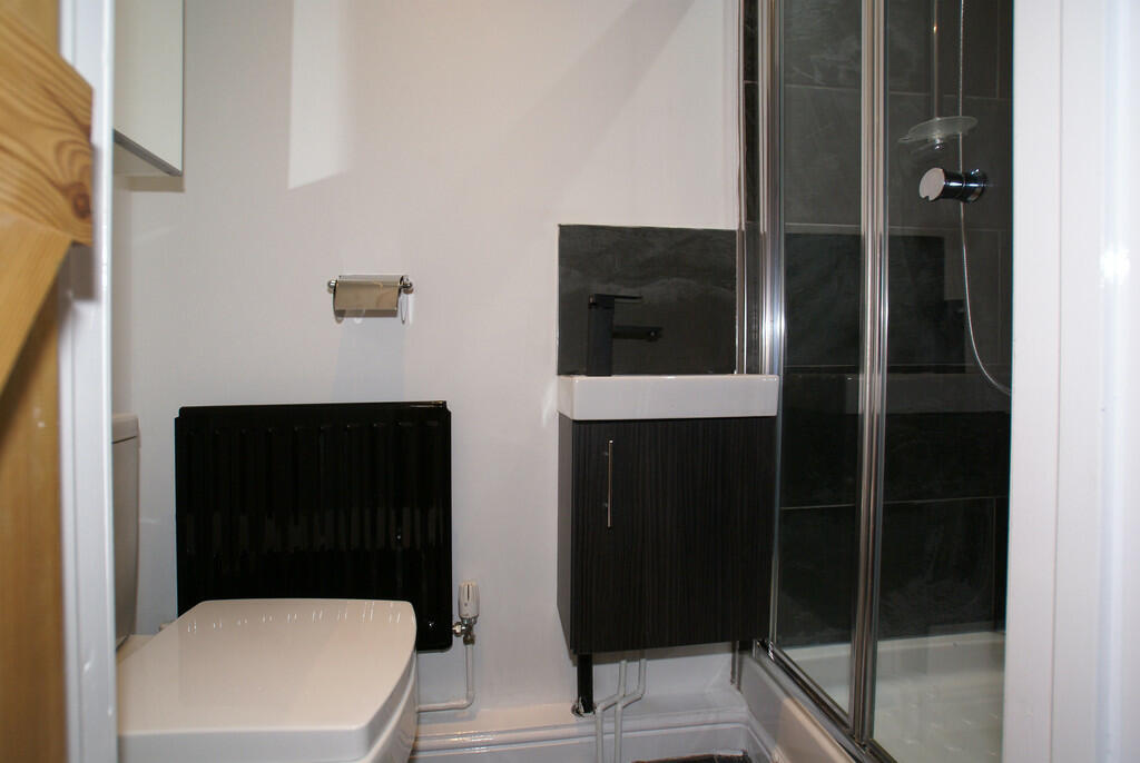 4 min rd ensuite