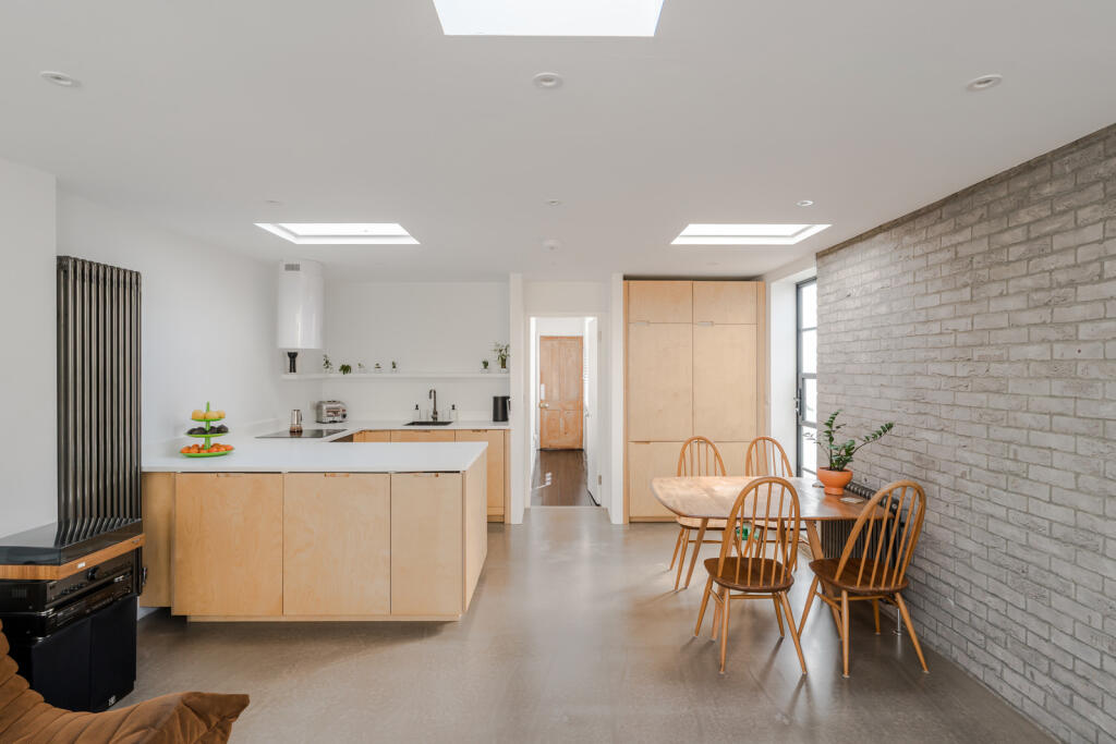 274478 - 65 Edward Road-28.jpg