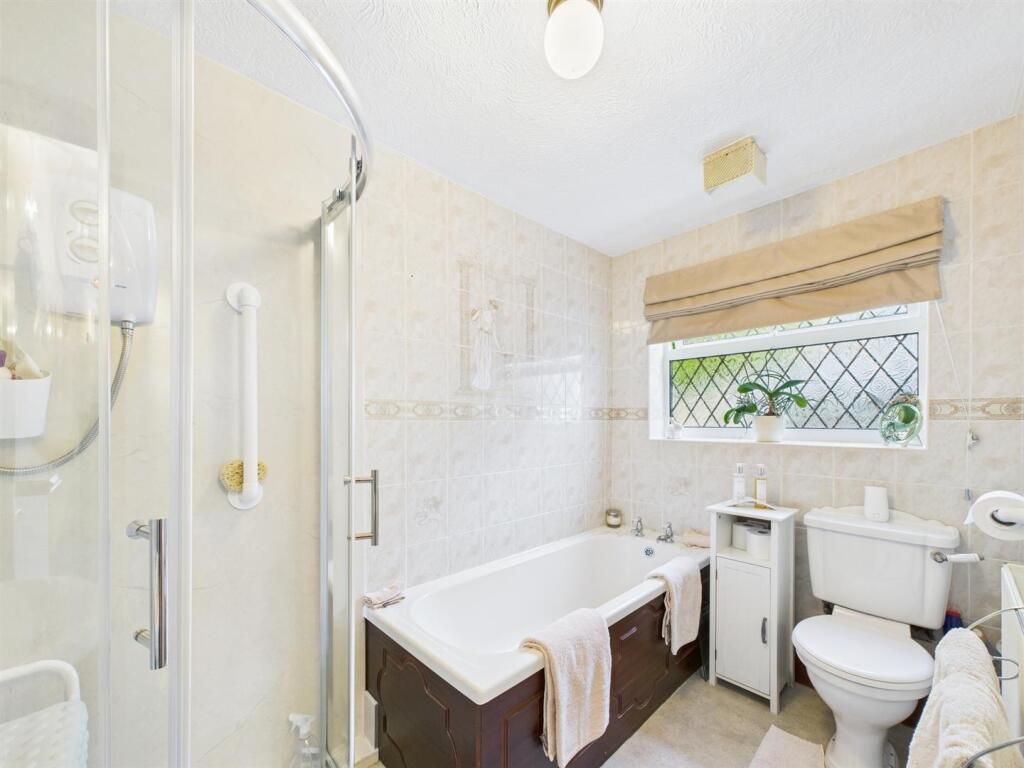 Four Piece Suite Bathroom