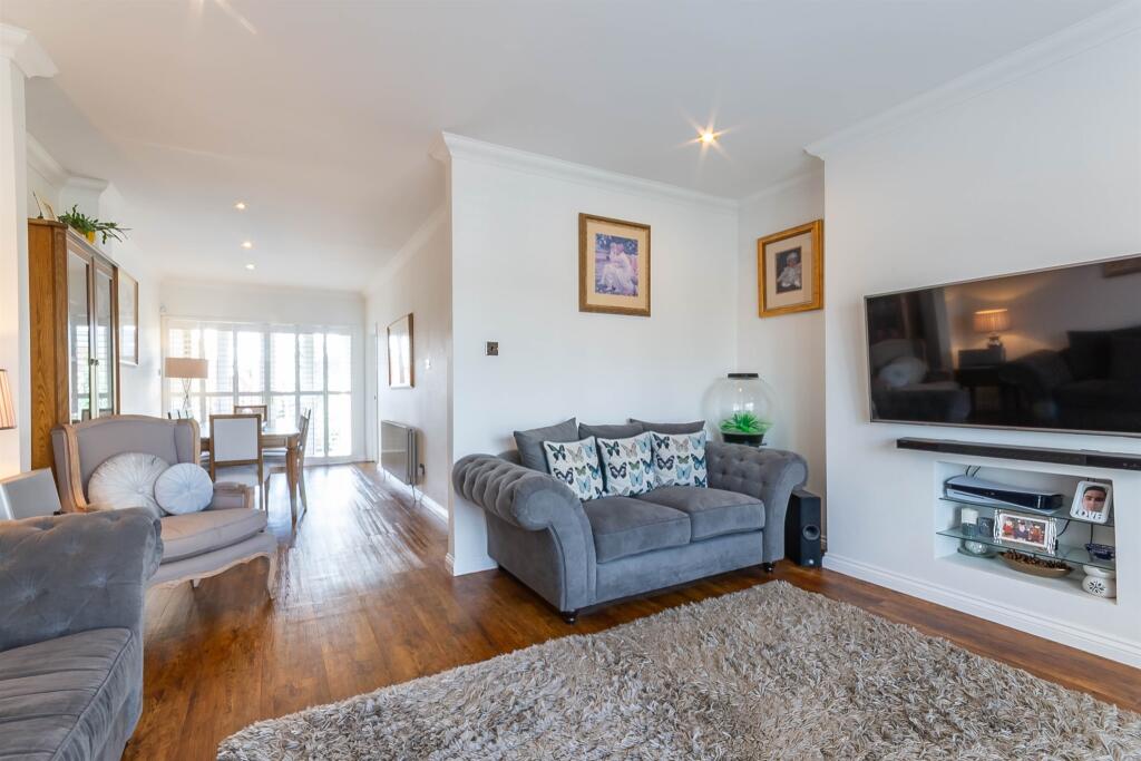 Lounge Dining Room