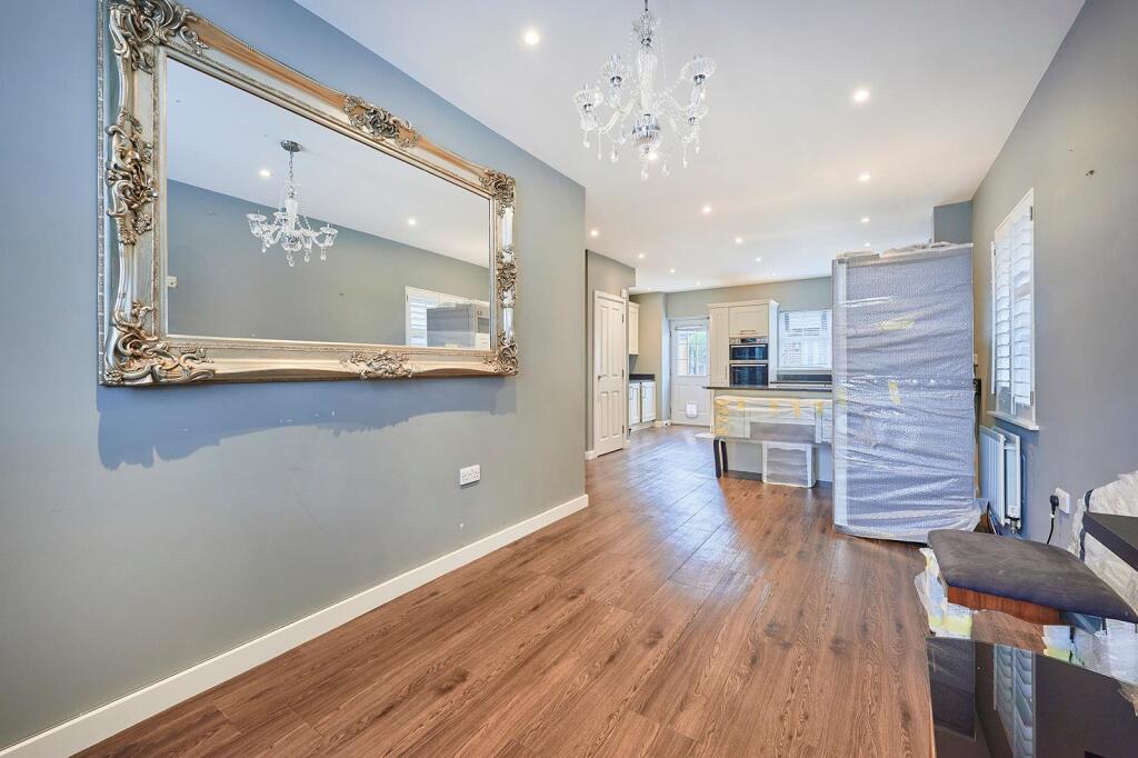 Large Open Plan Living Area