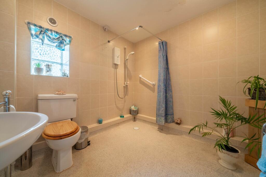WET ROOM