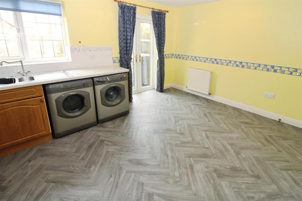 Fitted Dining Kitchen