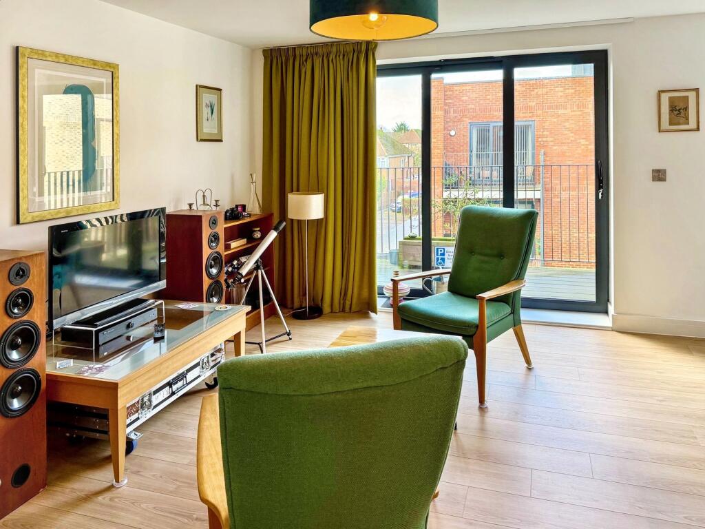 Open Plan Reception Room and Kitchen