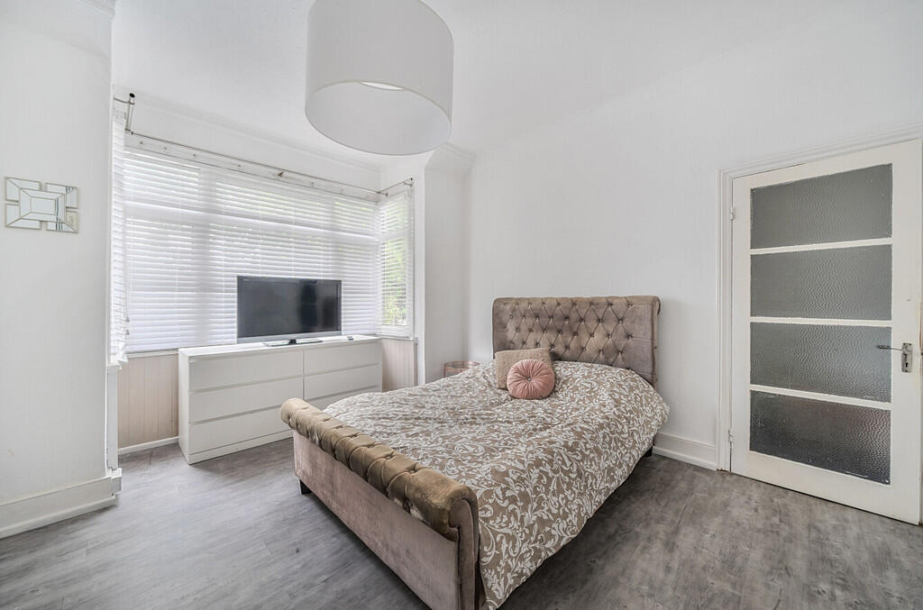 1300442-6-683efa6...