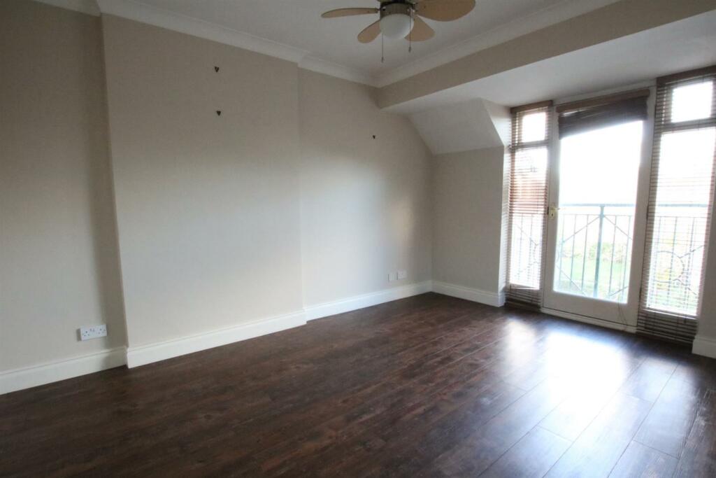 main bedroom.JPG