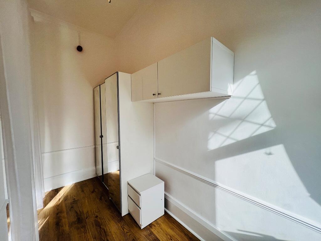 Single bedroom