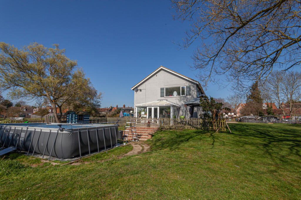 SIDE ELEVATION / POOL AREA