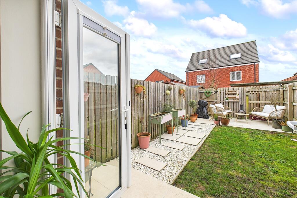 2 English Mews - View