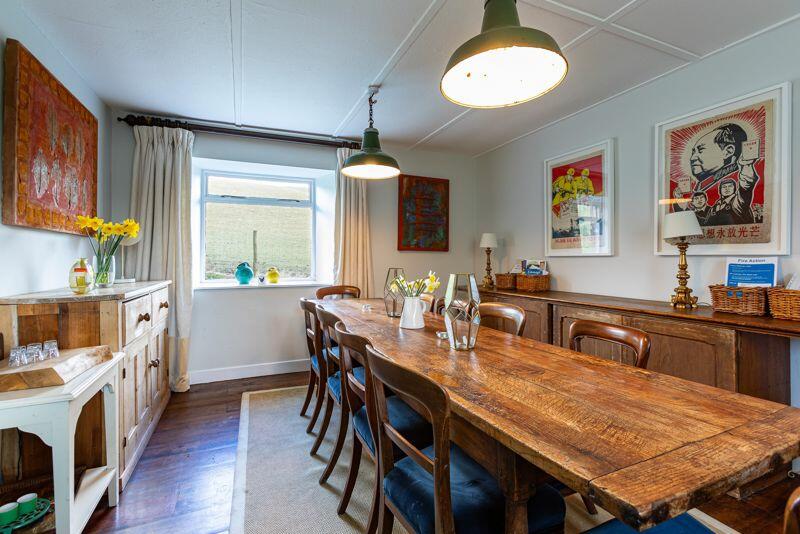 Dining Room/Bedroom 2
