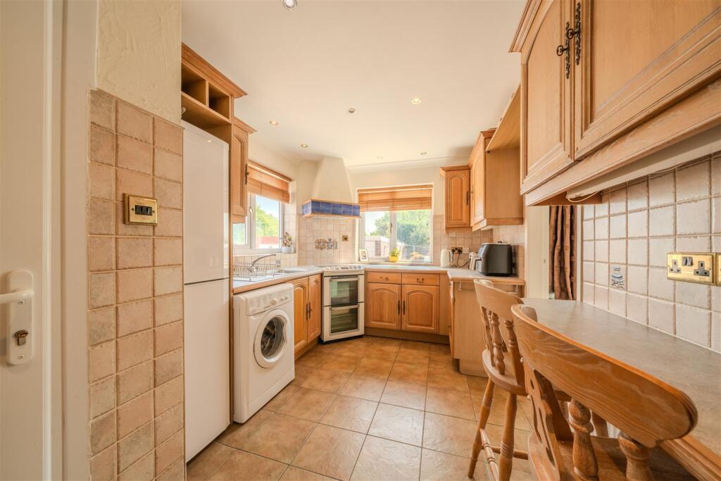 36 Errington Road-130.jpg