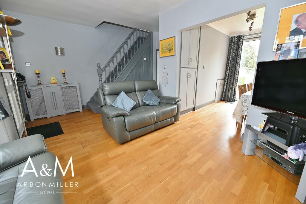 Open Plan Lounge / Hall
