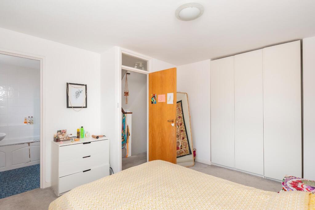 0W6RWW - Bedroom B.jpg