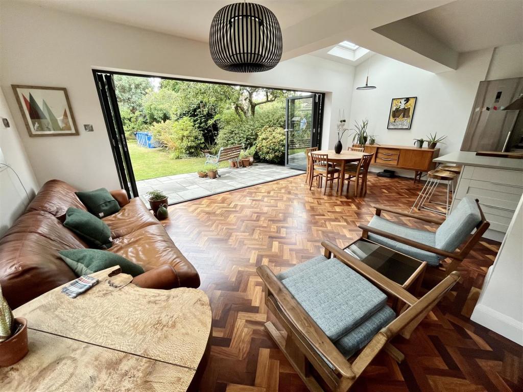 Living and Dining Area