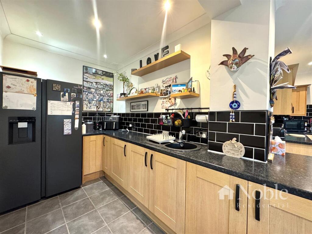 Kitchen/Dining Room