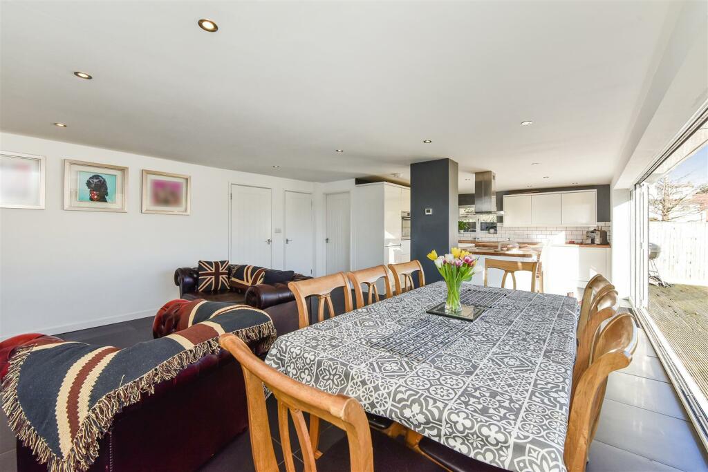 Kitchen/Diner/Family Room