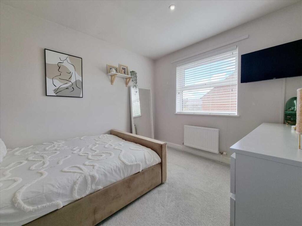 Bedroom 4:
