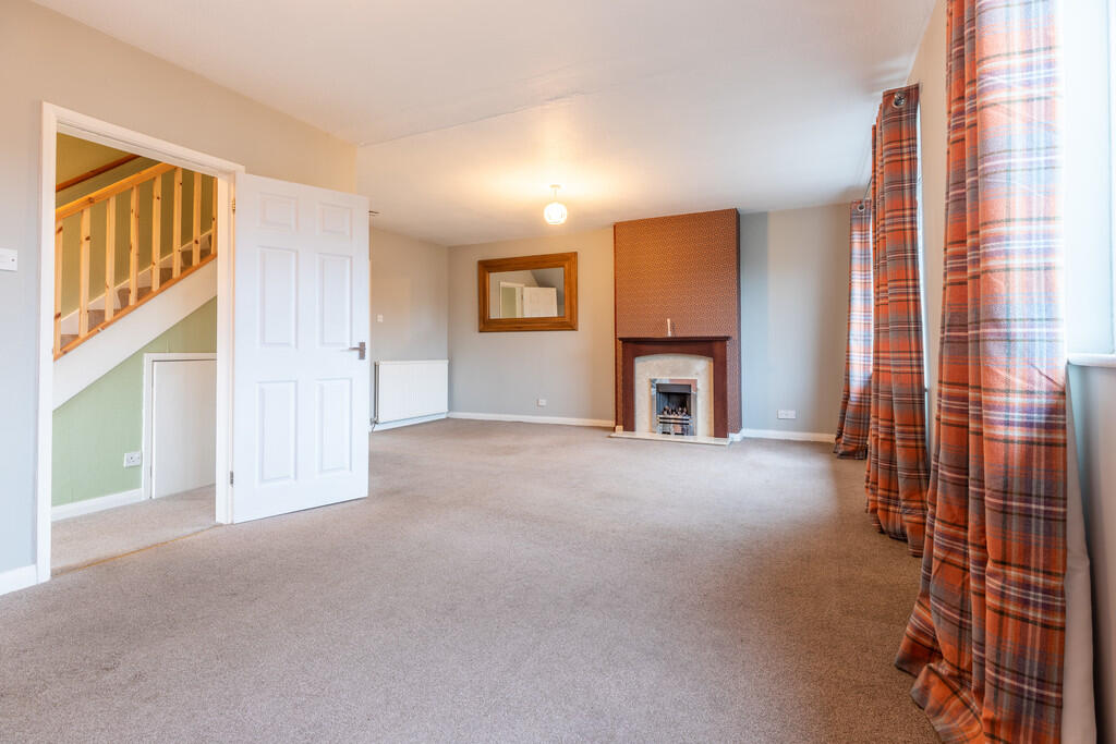 Living/Dining Roo...