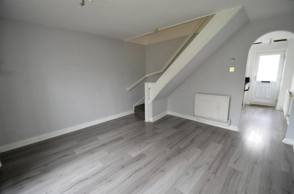 HD Lounge 2.JPG