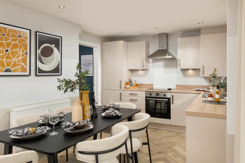 KITCHEN/DINING/FAMILY AREA