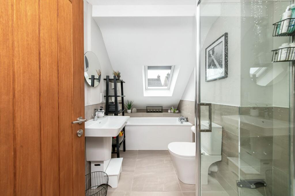 HOUSE BATHROOM