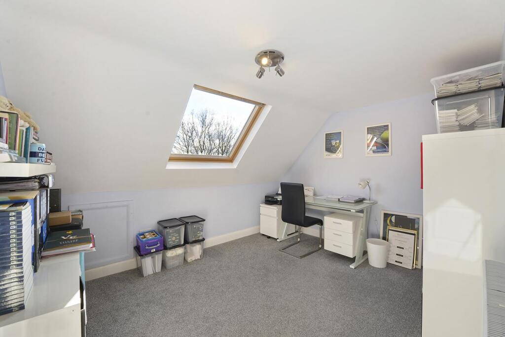 2nd Flr Dressing Room/Study