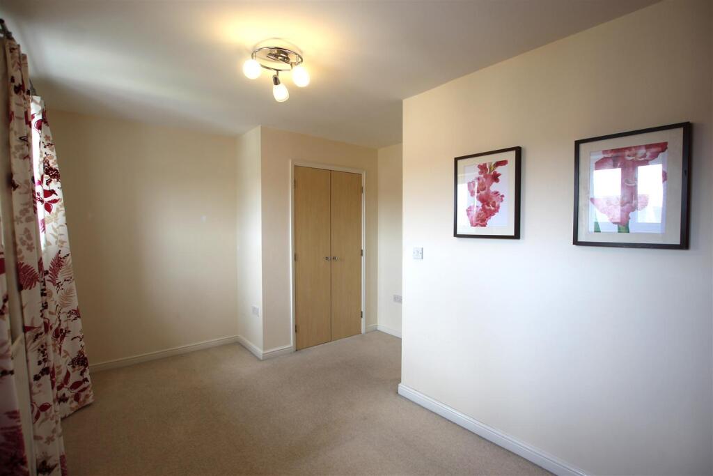 Bedroom .JPG