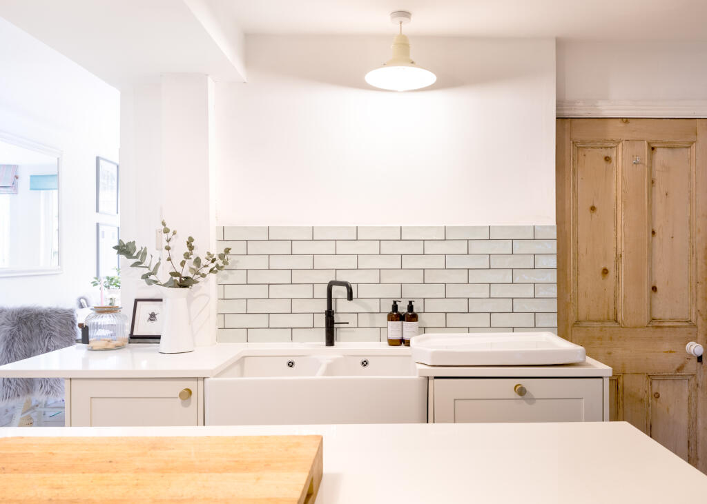 660d1c52d6551_Low_Res_Pen Eglos-7