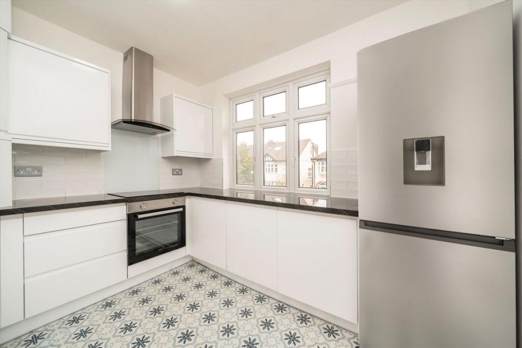 Southdown Avenue, Hanwell