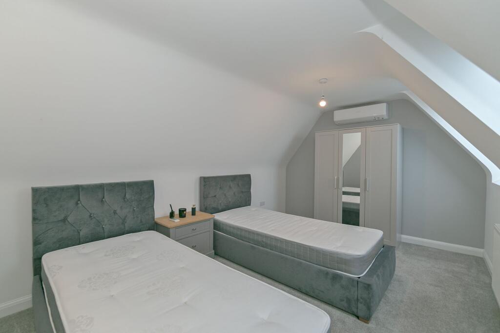 Office/Bedroom 6