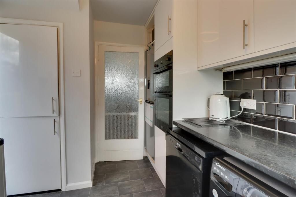 51 MOUNT CLOSE-14.jpg