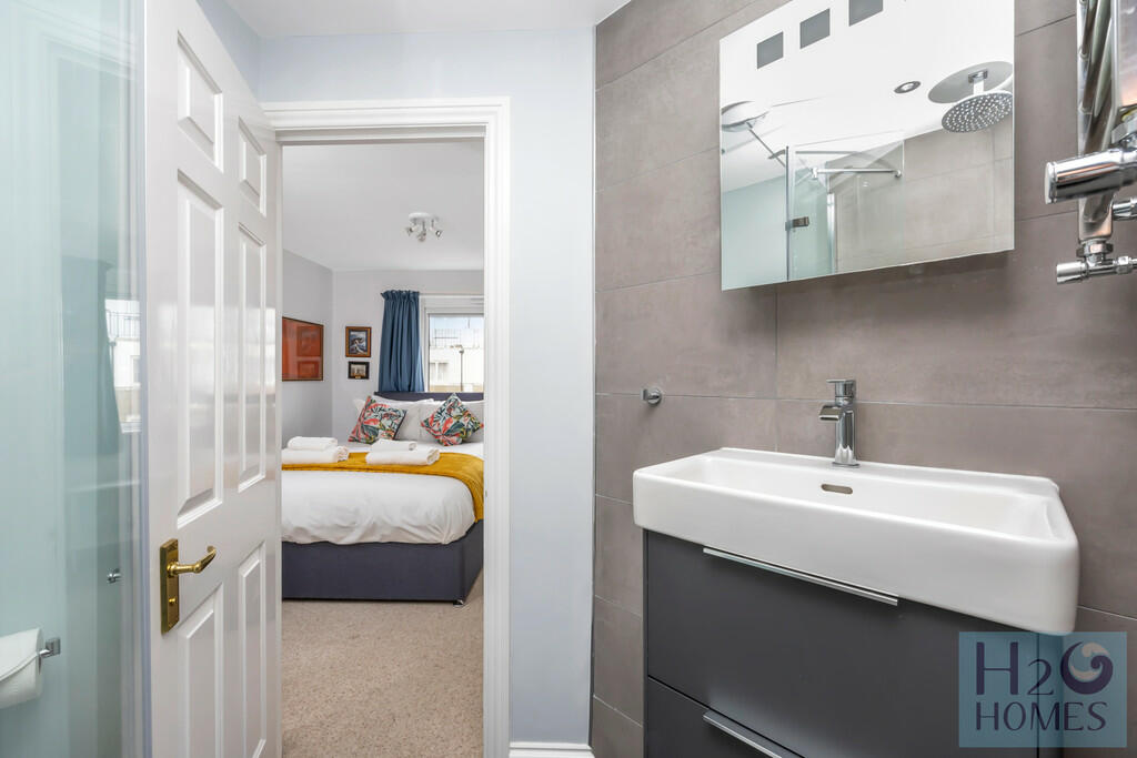 Collingwood Court...