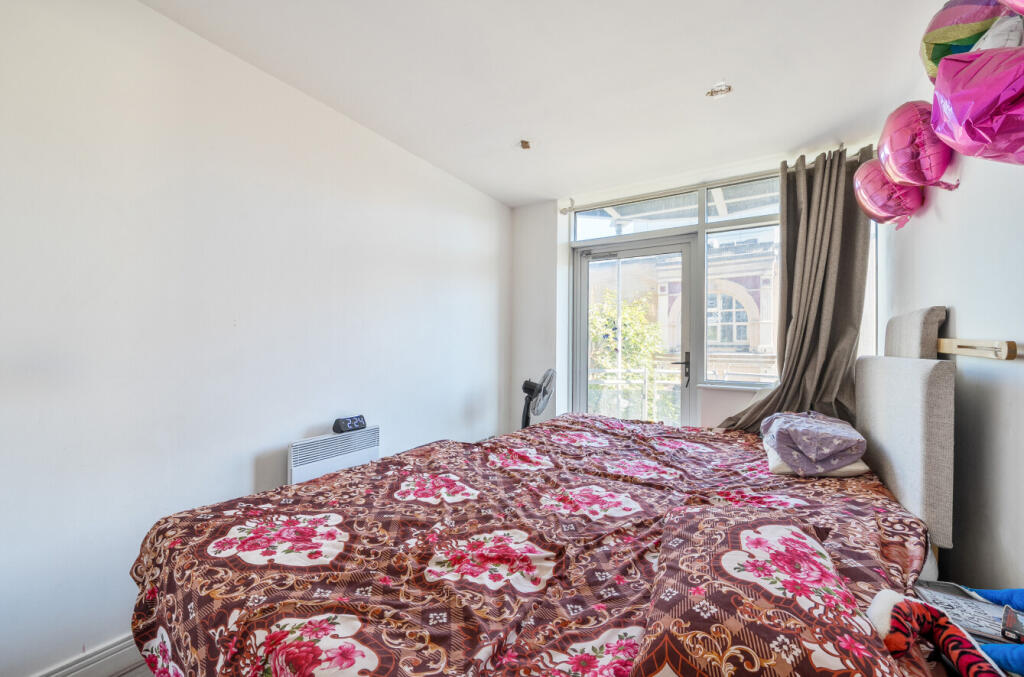 1363899-11-68e4ac...