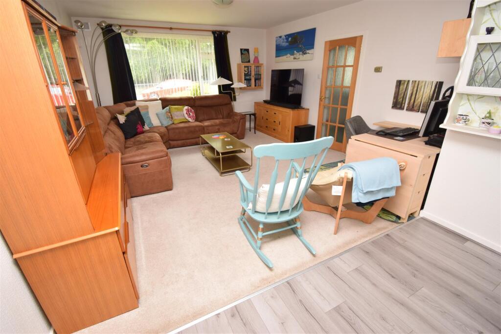 LOUNGE-DINING ROOM (2).JPG