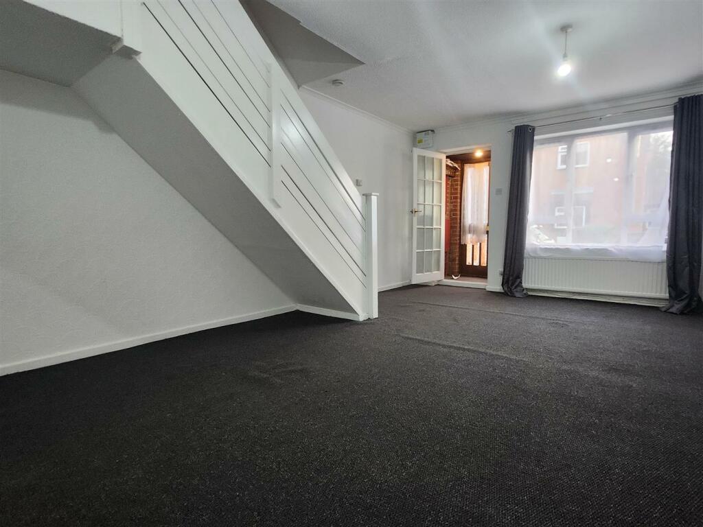 lounge.jpg