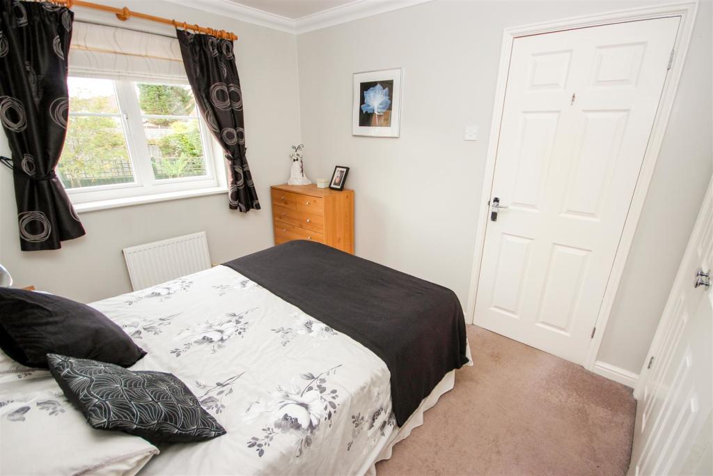 Bedroom 3 a.jpg