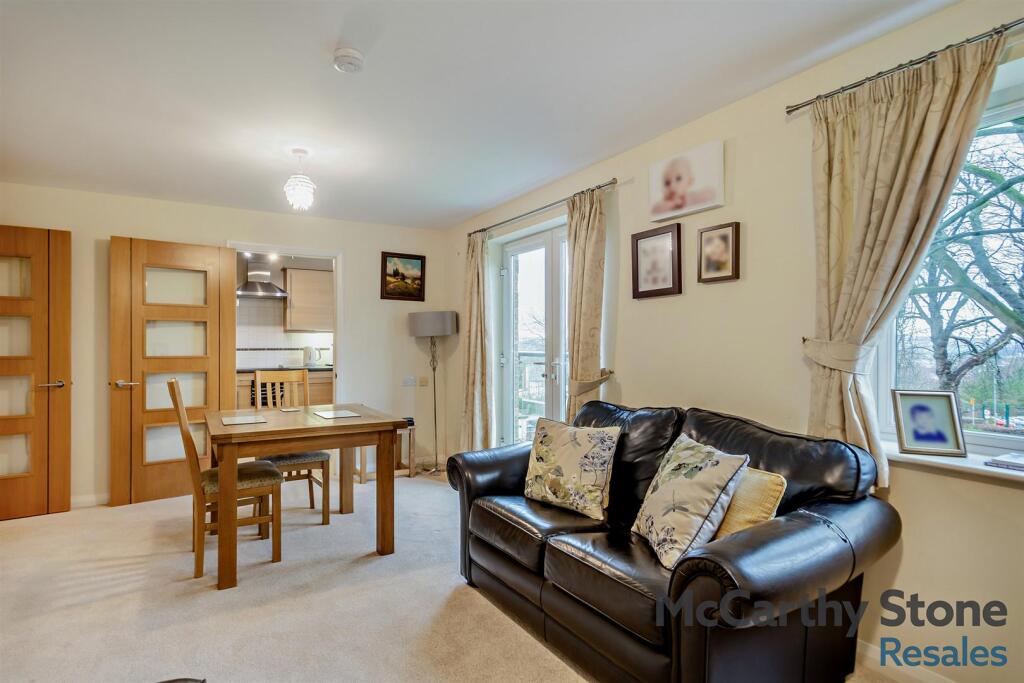 8673481-interior03-800.jpg