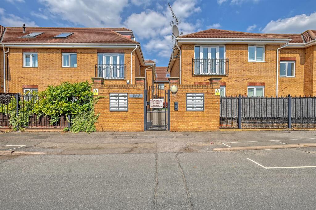 Lodge Lane, Romford
