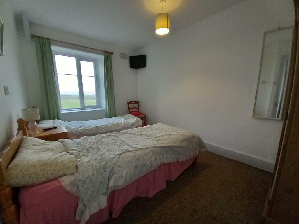 Green Dragon Bed.jpg