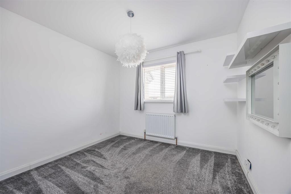 100 Fathoms Reach, Hayling Island-Small-PorticoMar