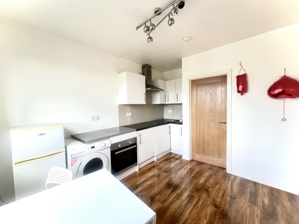 Kitchen/Reception